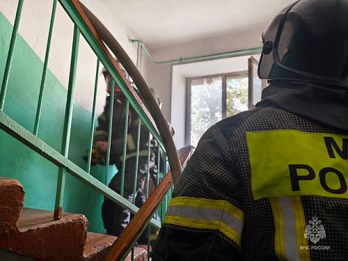 Из пятиэтажки в Свободном эвакуировали 30 жильцов