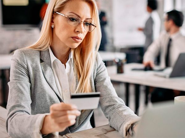 За год количество безналичных платежей выросло на 13% – Центробанк За год количество безналичных платежей выросло на 13% – Центробанк