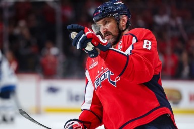 Журова заявила, что Овечкину не стоит заниматься политикой: "Не простят никогда"