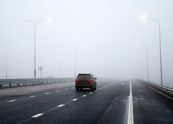 Столичных автомобилистов из-за тумана призвали к бдительности на дорогах Столичных автомобилистов из-за тумана призвали к бдительности на дорогах