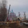 Строительство канализационного коллектора на улице Баррикад в Иркутске проверил мэр Руслан Болотов