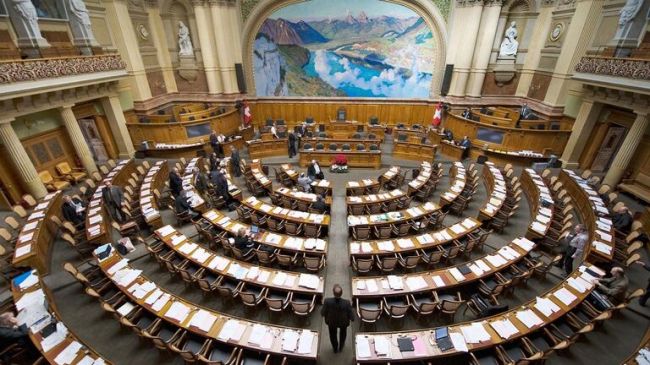 Парламент Швейцарии проголосовал против контрмер в отношении пошлин США