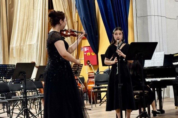 В Якутске завершилась первая сессия молодёжного симфонического оркестра ДФО В Якутске завершилась первая сессия молодёжного симфонического оркестра ДФО