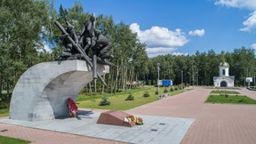 Марат Хуснуллин: 50 памятных мест вдоль скоростных трасс благоустроили в России ко Дню Победы Марат Хуснуллин: 50 памятных мест вдоль скоростных трасс благоустроили в России ко Дню Победы