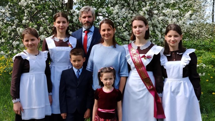 Семейную пару в Ярославской области удостоили медали ордена «Родительская слава»