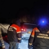 В Башкирии двое мужчин ночью застряли на дороге
