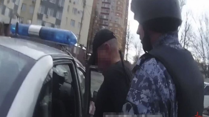 Тульские росгвардейцы задержали дебошира в баре на Михеева