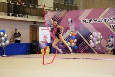 В Мирном прошло первенство города по художественнной гимнастике