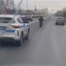 На КАД курьер на электровелосипеде пытался оторваться от полицейской погони