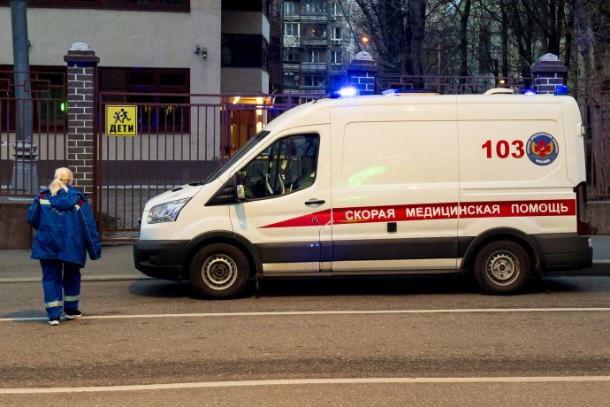 В Сергиевом Посаде спасли упавшую с девятого этажа девушку