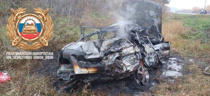 В Башкирии в жутком ДТП с грузовиком погибли три человека В Башкирии в жутком ДТП с грузовиком погибли три человека