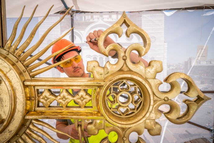 Надвратную колокольню храма Христа Спасителя обновили