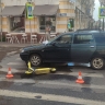 В Астрахани юная самокатчица оказалась под колесами легковушки