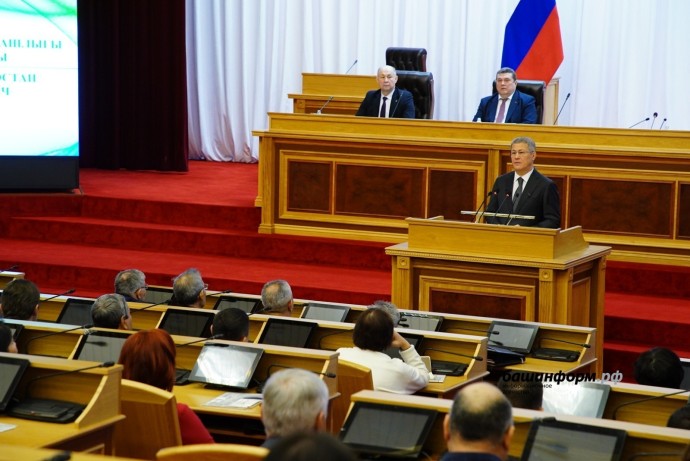 В Башкирии впервые в стране вручили удостоверения военкоров