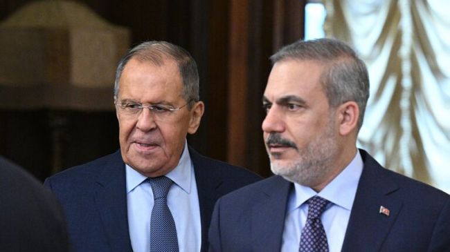 Главы МИД России и Турции обсудили предложение Путина о переговорах в Стамбуле