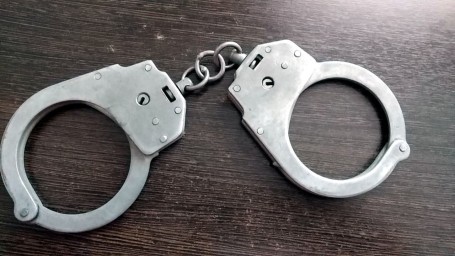 Привет из 90-х: бандиты затолкали в машину и избили костромского бизнесмена