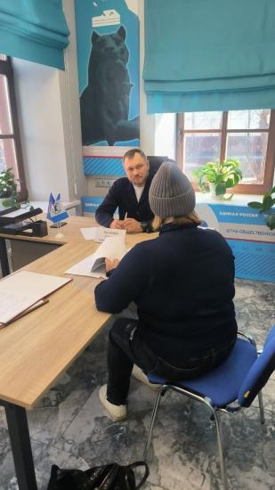 Поддержка социально незащищённых категорий граждан стала одной из тем обращений к депутату ЗС Сергею Баляскину в ходе приема населения