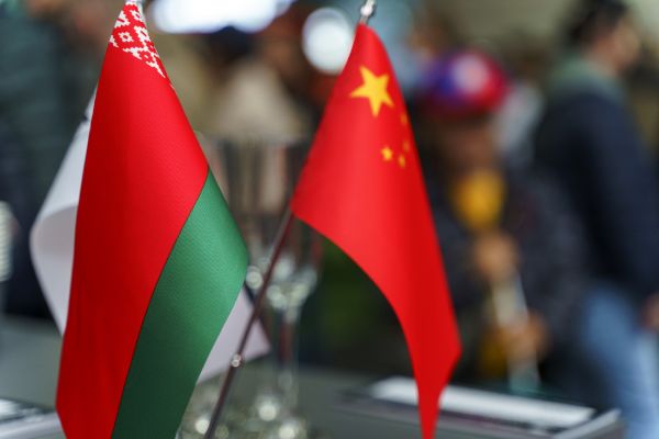 Белоруссия заявила о планах по наращиванию промышленной кооперации с Китаем