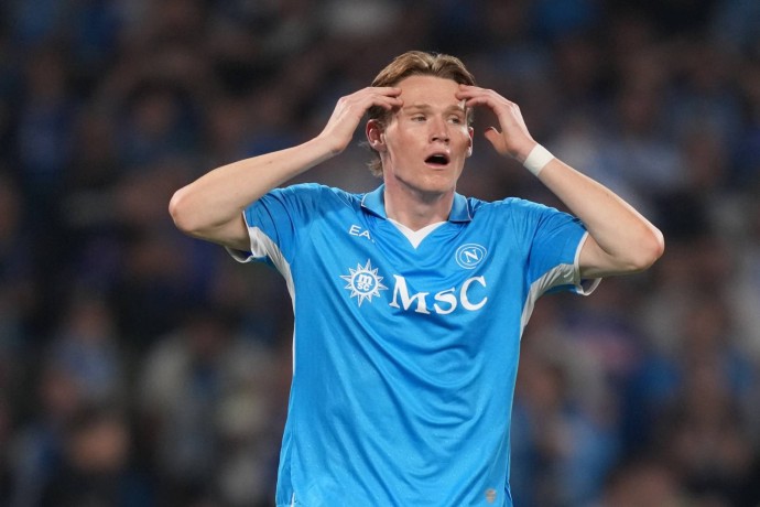 «Наполи» и «Айнтрахт» голов не забили «Наполи» и «Айнтрахт» голов не забили