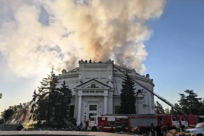 Захарова решила за свой счет отправить сотрудников ЮНЕСКО в зону удара ВСУ по панораме в Севастополе Захарова решила за свой счет отправить сотрудников ЮНЕСКО в зону удара ВСУ по панораме в Севастополе