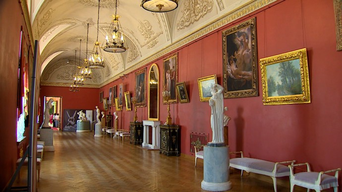 С уважением к традициям и памяти: как в Юсуповском дворце отмечают 100-летие Дома учителя