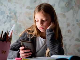 Глава Минцифры сообщил о запуске детских SIM-карт – сроки не названы (обновлено)