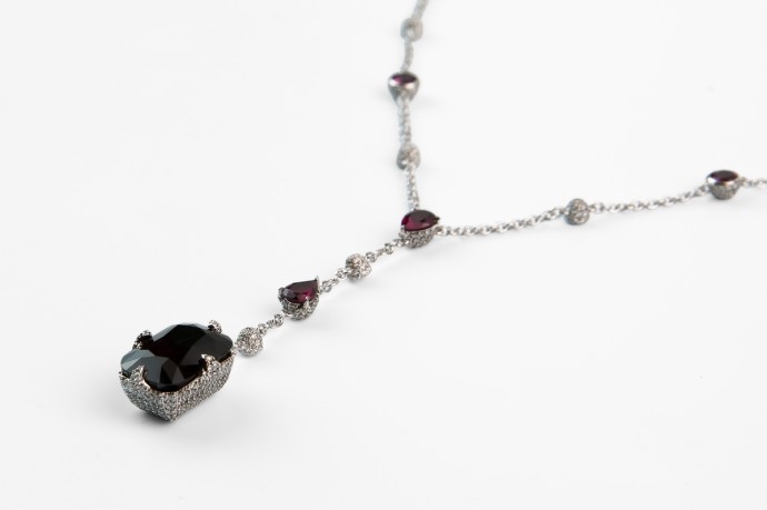 Бренд EVOLIgems представил подборку ювелирных изделий, которые точно привлекут удачу в 2026 году 