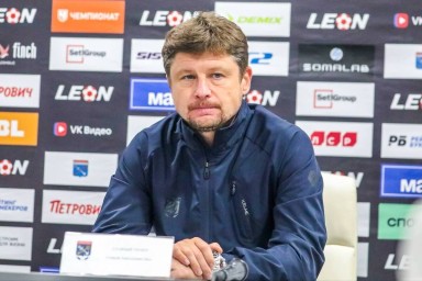 Футболисты «Ленинградца» услышали главного тренера и победили