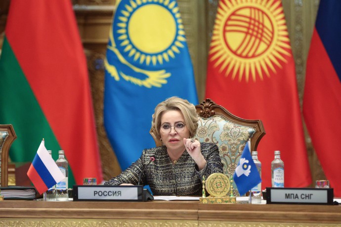 Матвиенко призвала активнее использовать модельные законы в странах Содружества