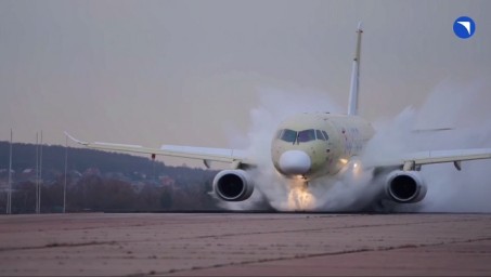 Двигатели ПД-8 в составе самолёта SJ-100 прошли испытания на защиту от воды