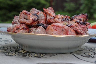 Москвичка 22 года не ела свинину, но попробовала ее из-за ошибки продавца