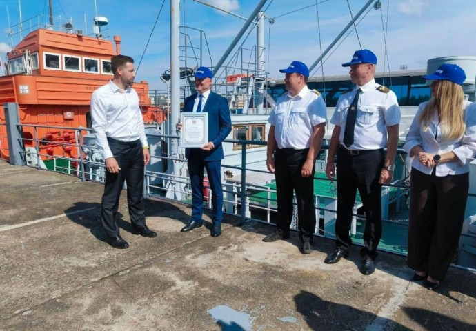 Алексей Корабельников поздравил с 35-летием ГКУ «ПИЛАРН»: «Ликвидация нефтеразливов – основа экологической безопасности»