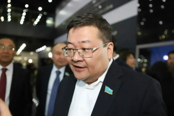 Казахский депутат-националист потребовал положить конец украинской пропаганде