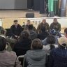 Продукты, жилье, скот: правительственная группа Якутии провела встречу с жителями Оймякона