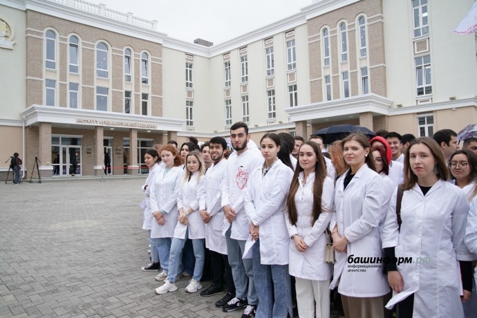 Госдума приняла закон о наставничестве для выпускников медвузов Госдума приняла закон о наставничестве для выпускников медвузов