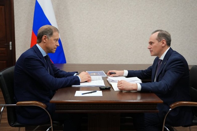 Денис Мантуров отметил эффективные результаты работы руководителей предприятий Мордовии