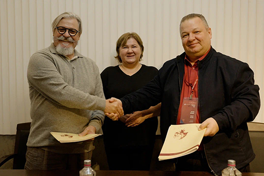 Михаил Журавлев: «Имя Эрьзи зазвучит в Китае» Михаил Журавлев: «Имя Эрьзи зазвучит в Китае»