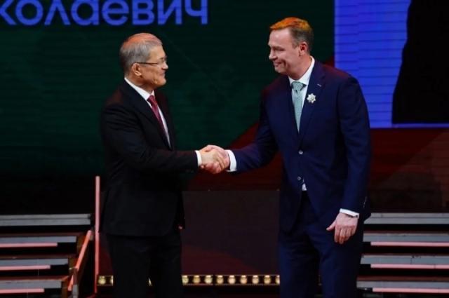 Виктора Козлова наградили орденом «Салавата Юлаева» Виктора Козлова наградили орденом «Салавата Юлаева»