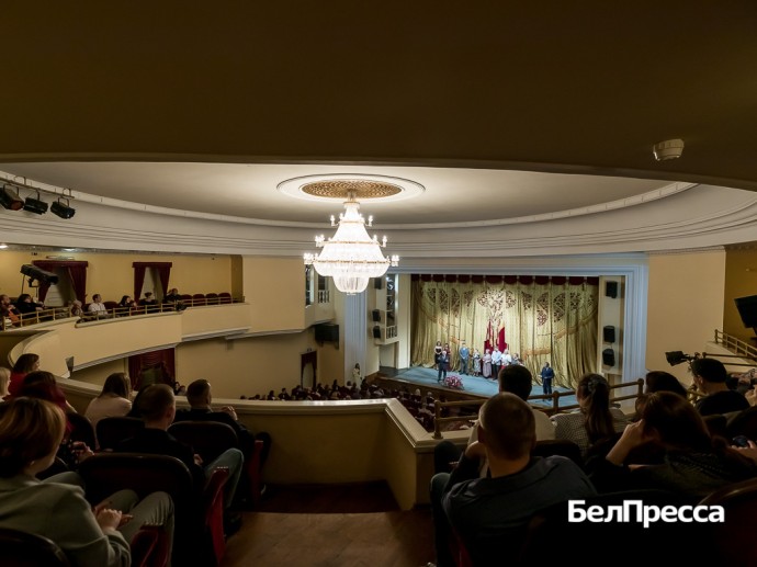 Губернатор Гладков объяснил сложности с покупкой билетов в белгородский драмтеатр