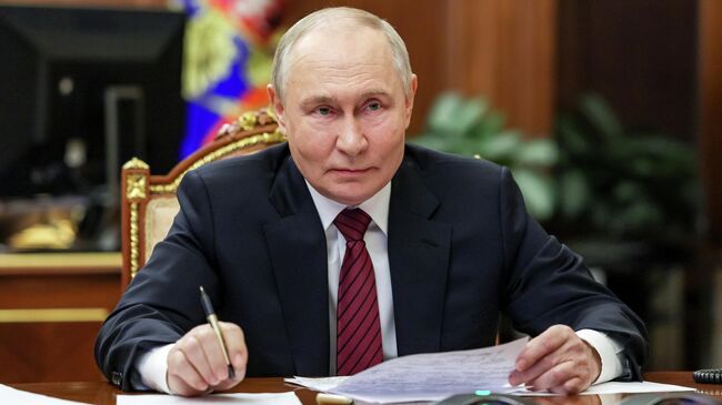 Путин оценил проект Ашхабадской декларации Путин оценил проект Ашхабадской декларации