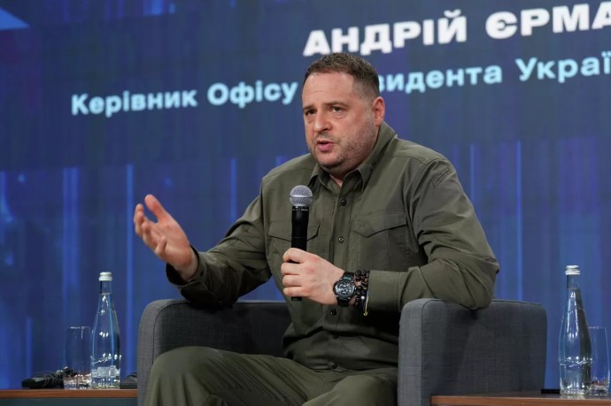 Ермак после отставки заявил о желании отправиться на фронт