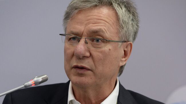 Экс-член совета директоров "Альфа-банка" потребовал алименты с бывшей жены