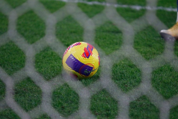 «Бавария» и «Боруссия» хотят подписать полузащитника «АЗ»