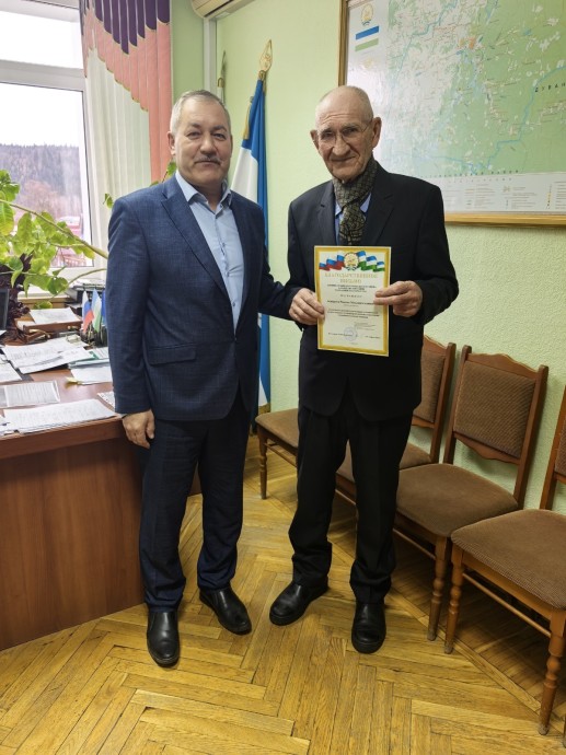 Пенсионер из Башкирии передал бойцам на передовую свою машину