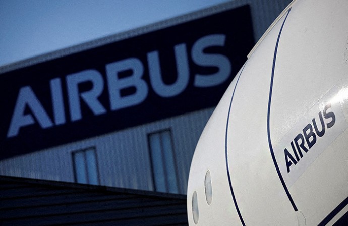 Bloomberg: китайские авиакомпании рассматривают покупку до 500 самолетов Airbus