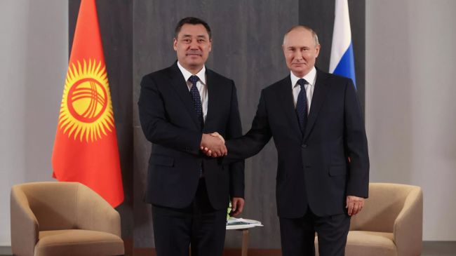 Путин поздравил президента Киргизии с 25-летием подписания декларации о дружбе