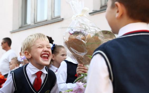 Сборы в школу в 2025 году обошлись родителям более чем в 16 тысяч рублей