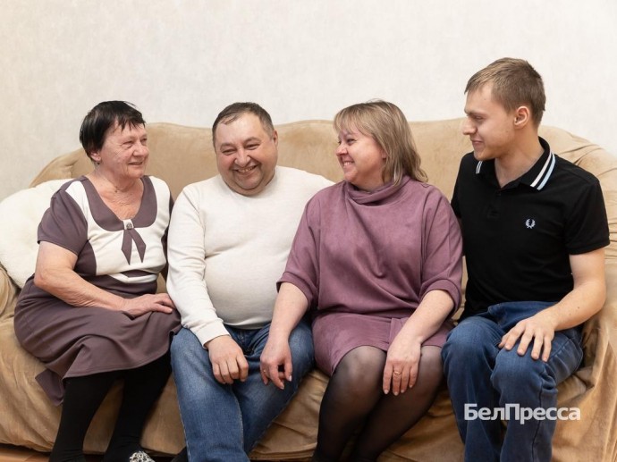 «Там всё родное». Семья из Журавлёвки получила новое жильё в пригороде Белгорода