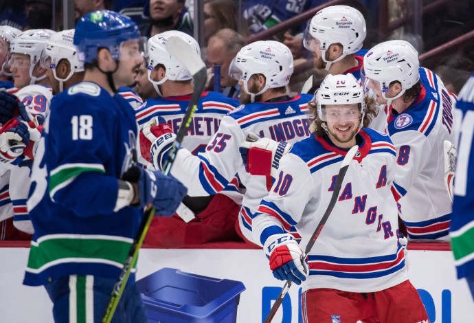 Голы Панарина и Гаврикова принесли «Рейнджерс» победу над «Нэшвиллом»