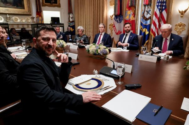 Великая сцена: Трамп поставил Зеленского в смешное положение — Филиппо Великая сцена: Трамп поставил Зеленского в смешное положение — Филиппо